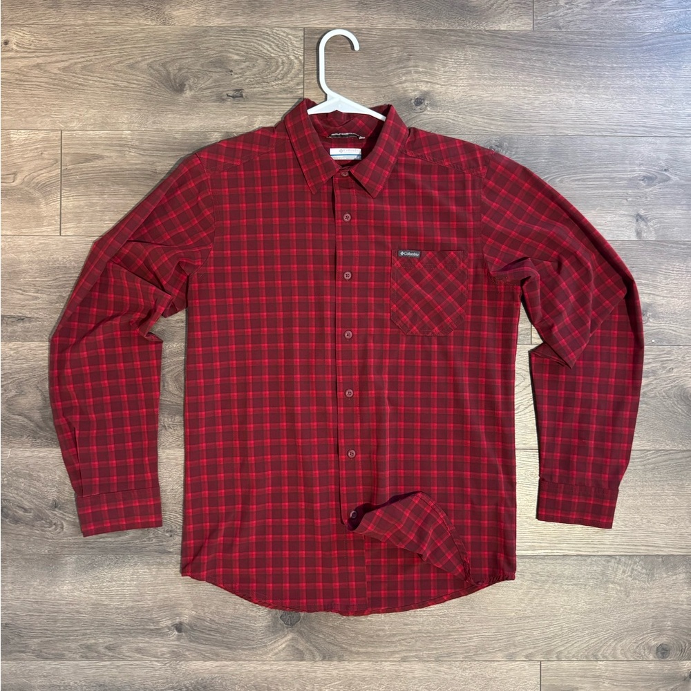 Columbia Shirt Mens Small Red Gray Plaid Stretch Lightweight Button Up Casual